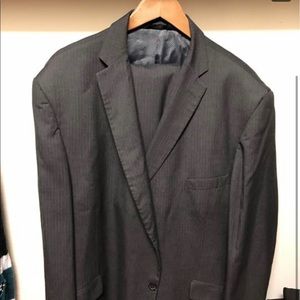 Men’s Haggar Gray Suit 52r